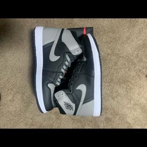 Air Jordan 1 high shadow